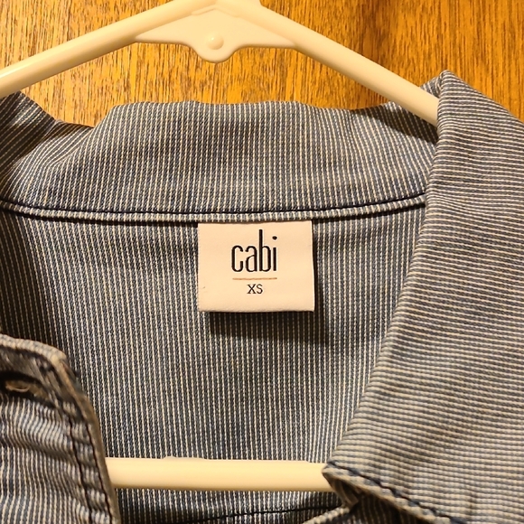 CAbi Blue Cropped Jean Jacket Classic Style - Picture 2 of 4